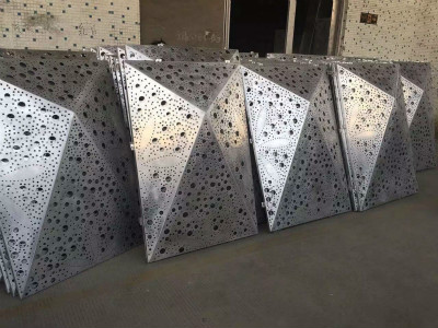 生港建材铝单板